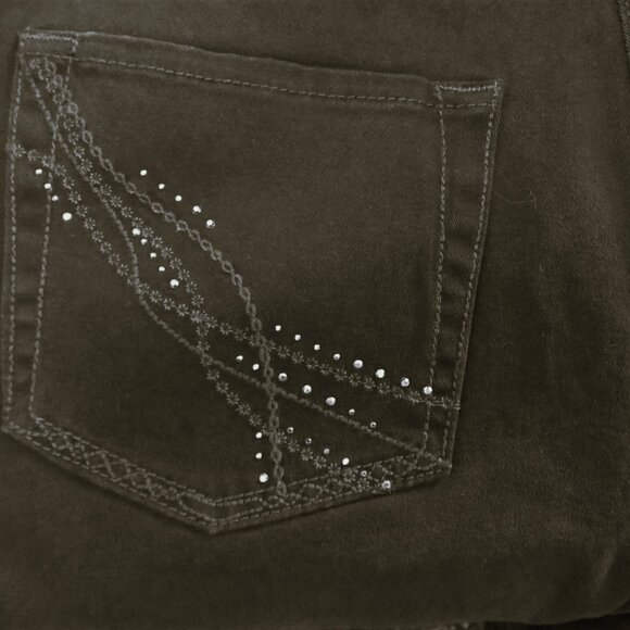 NEW, CLASSIC JEANS CUT PANTS BY MODEA COLLECTION, EUROPEAN FASHION DESIGN - Picture 5 of 7